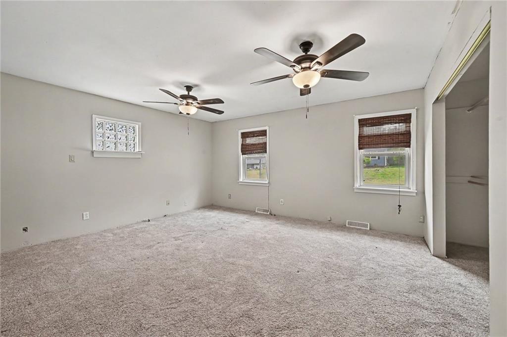Photo 7 of 8026 NE 50th Street