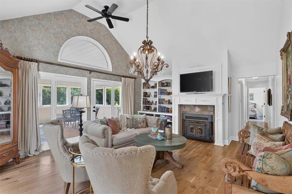 Photo 5 of 3216 S Bellechase Drive
