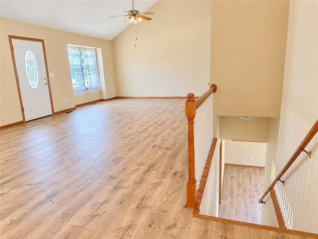 Photo 5 of 809 SW Graystone Drive