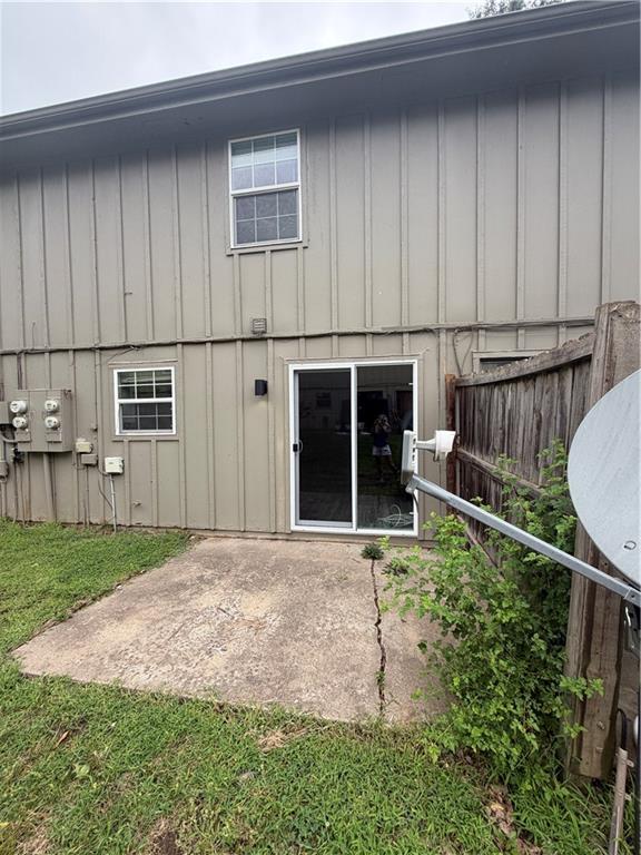 Photo 7 of 113 NE Greystone Drive