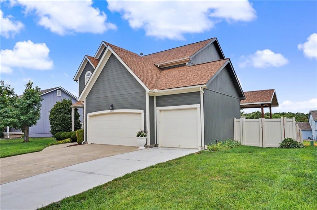 Photo 3 of 8438 Timber Ridge Street