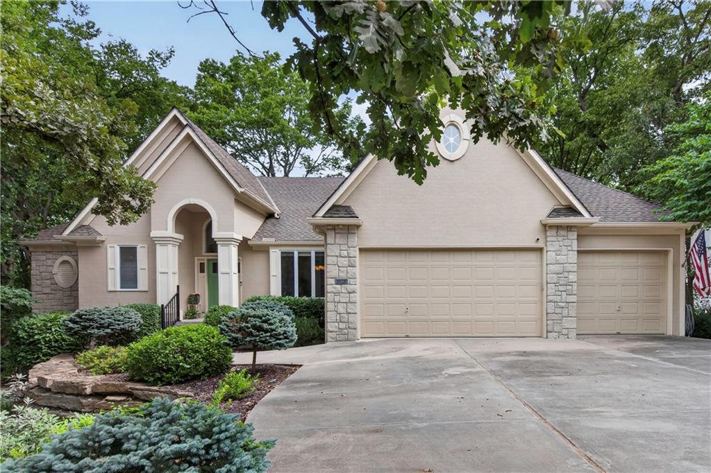 Photo of 2228 SW Waterfall Place
