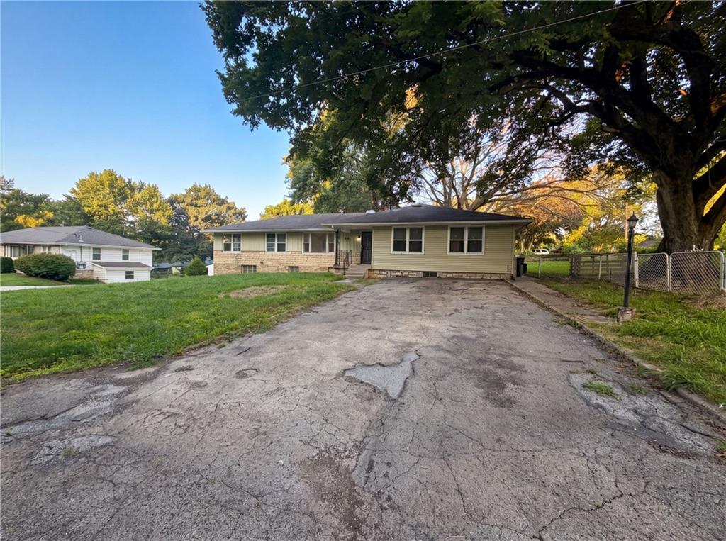 Photo of 3364 N 60th Terrace
