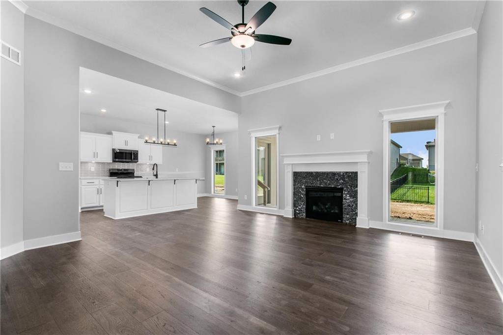 Photo 6 of 11028 N Corrington Avenue