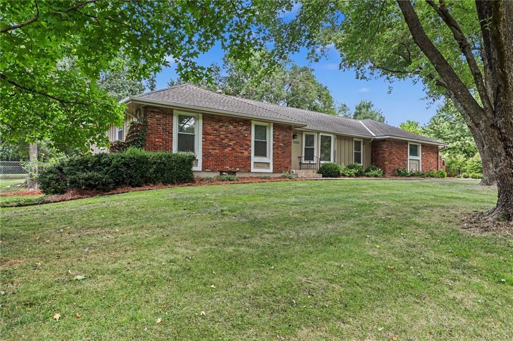 Photo 2 of 25322 Lone Pine Drive