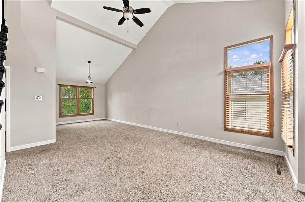 Photo 3 of 1207 SW Eastman Court