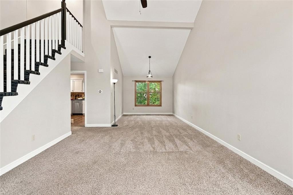Photo 4 of 1207 SW Eastman Court