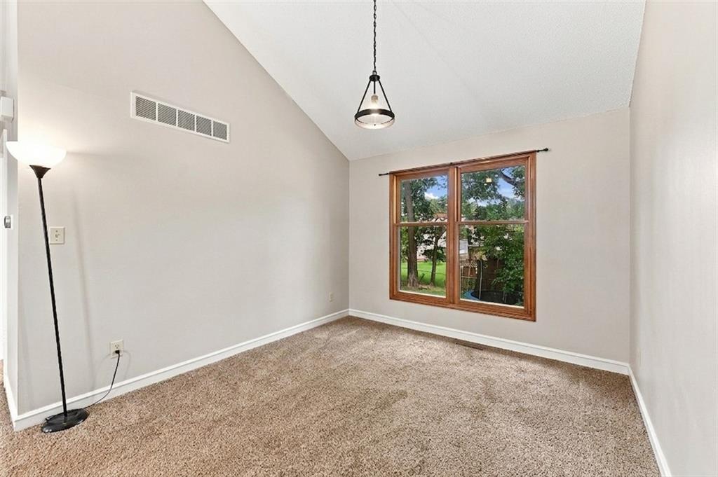 Photo 7 of 1207 SW Eastman Court
