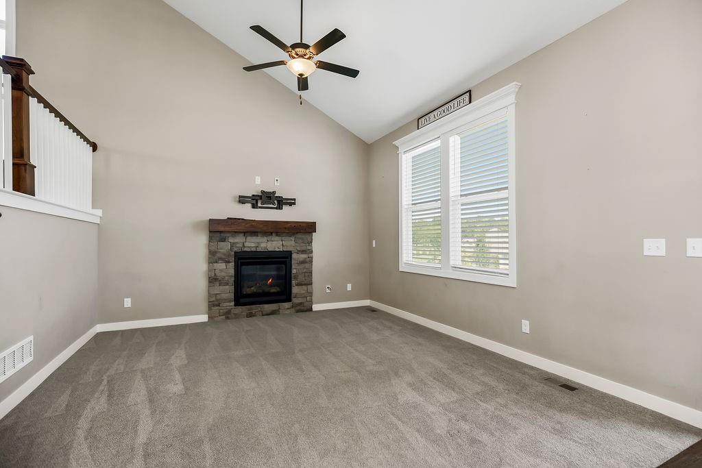 Photo 3 of 1524 N 156th Street