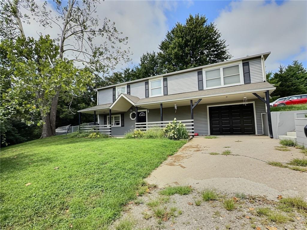 Photo 3 of 31793 Darin Lane