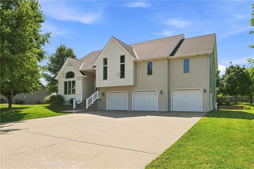Photo 3 of 7286 SW Crystal Lane