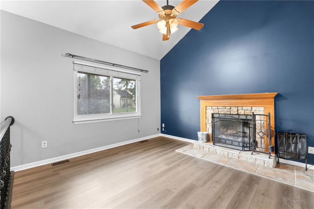 Photo 4 of 1832 Gates Drive