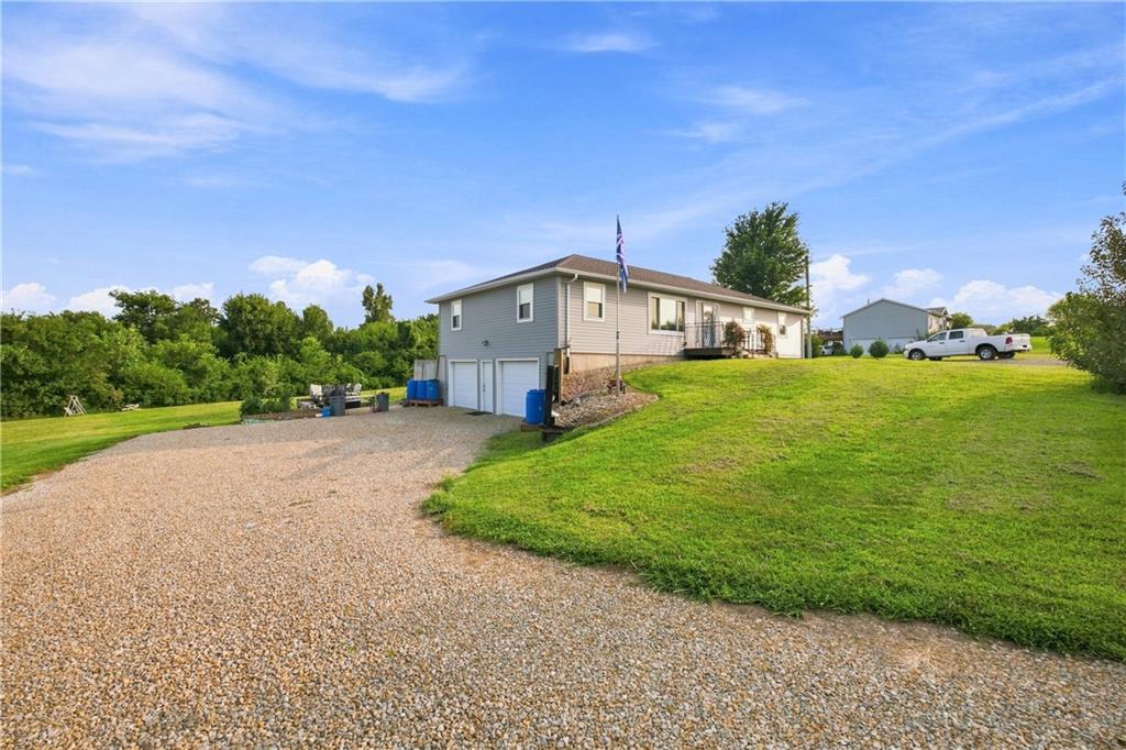 Photo 3 of 20193 Linwood Road