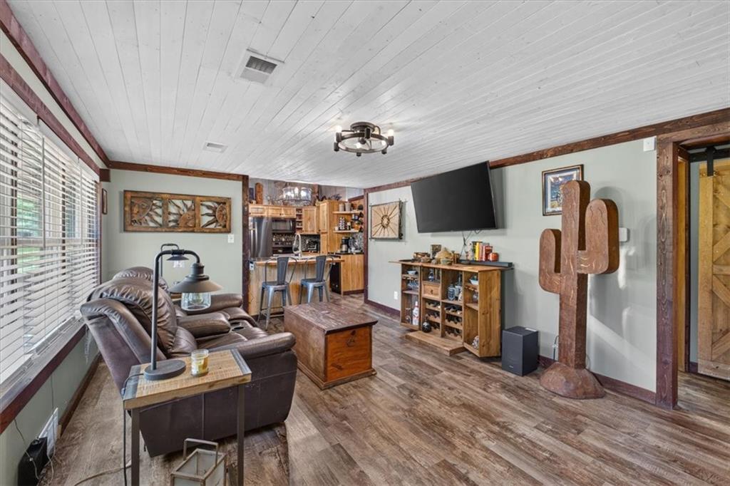 Photo 5 of 13810 Byars Road