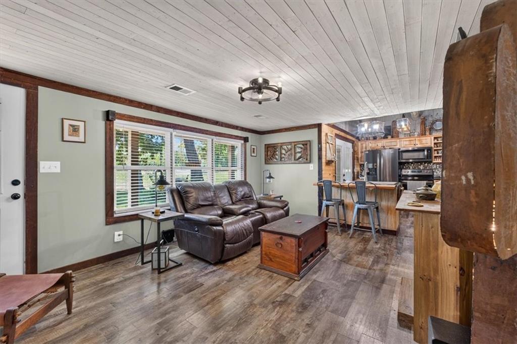 Photo 6 of 13810 Byars Road