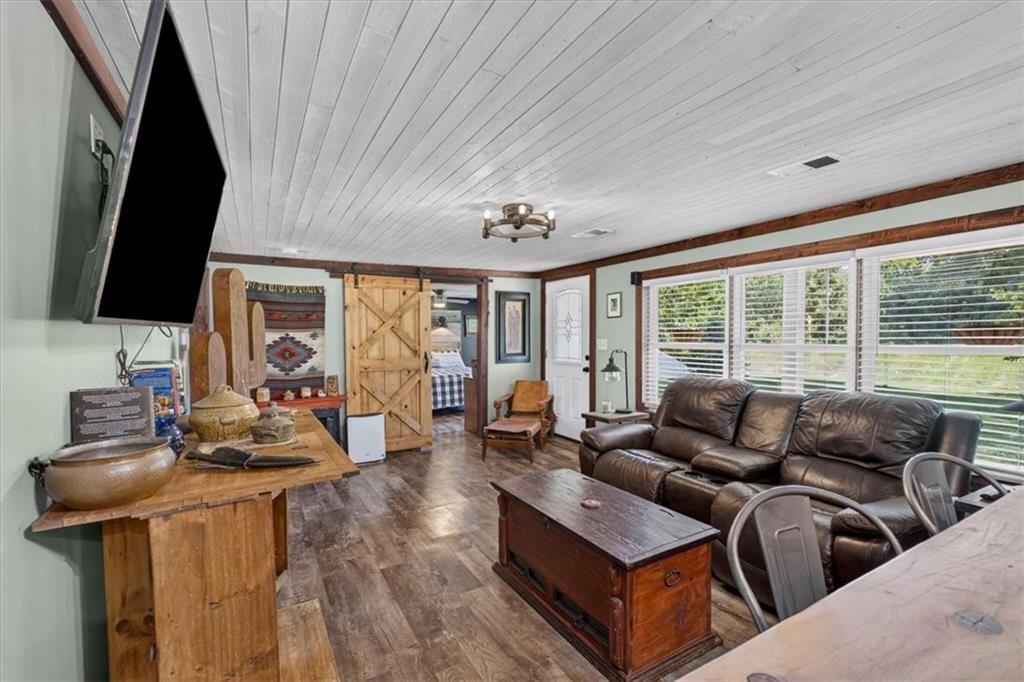 Photo 7 of 13810 Byars Road