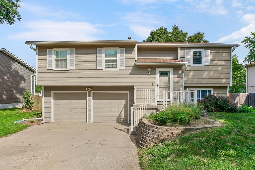 Photo of 740 E Valerie Lane