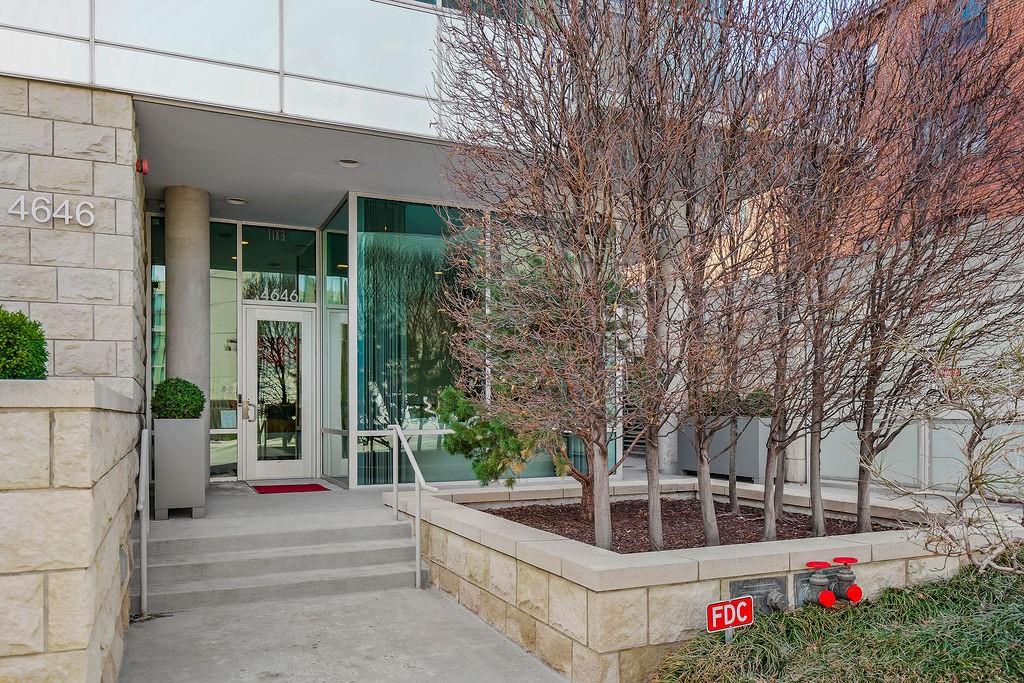 Photo 4 of 4646 Broadway Boulevard #3S