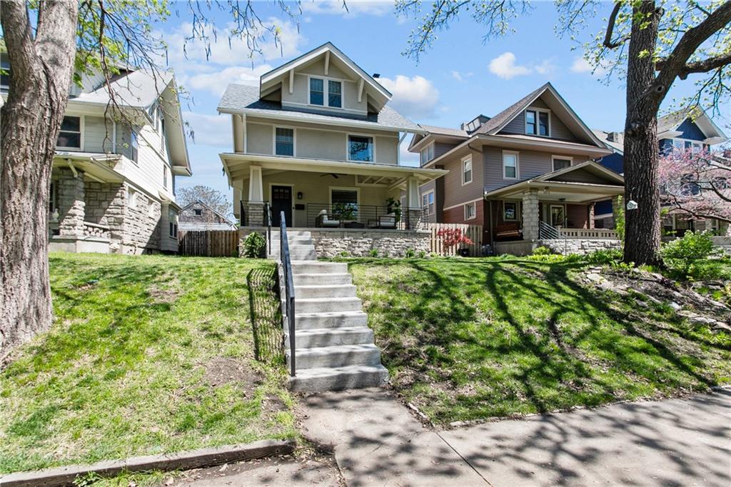 Photo 2 of 3011 Campbell Street