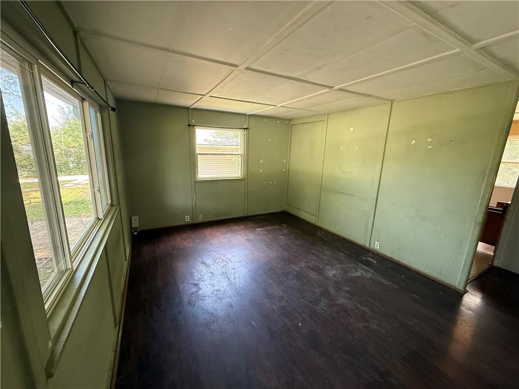 Photo 2 of 4529 N Forest Avenue