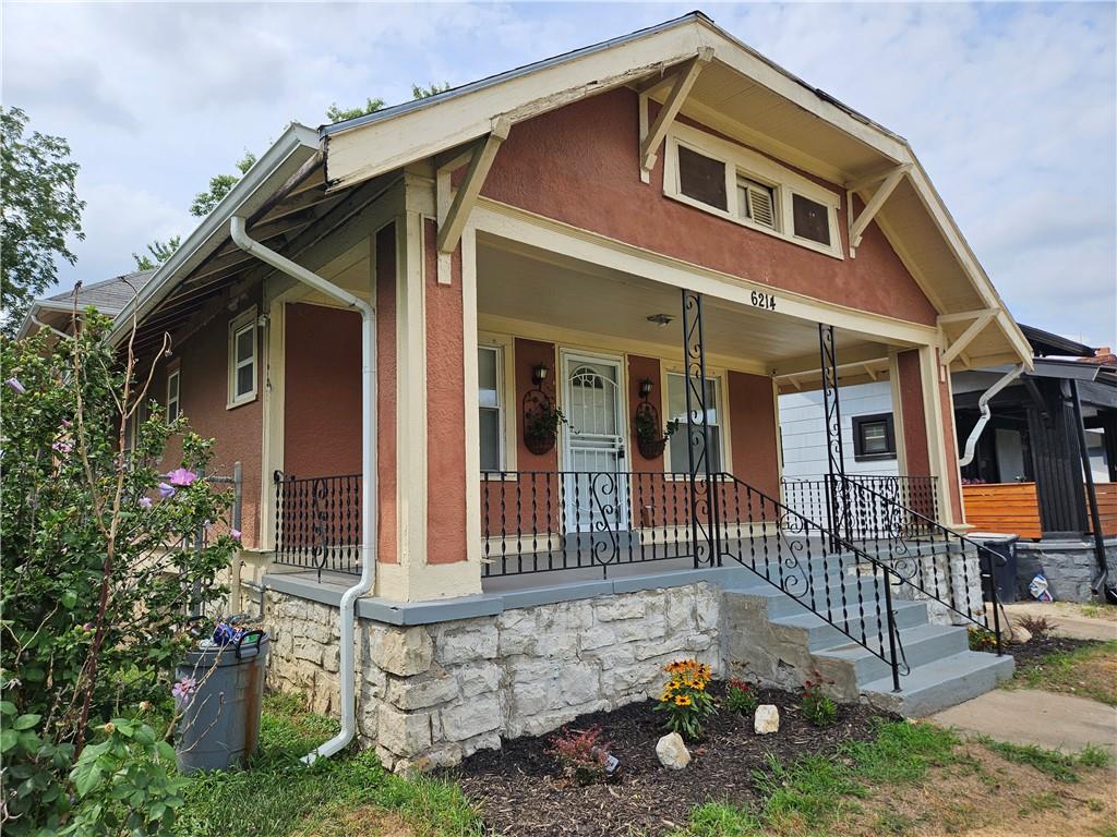 Photo 2 of 6214 Swope Parkway