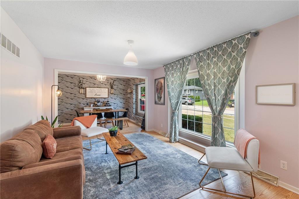 Photo 5 of 413 Pershing Street