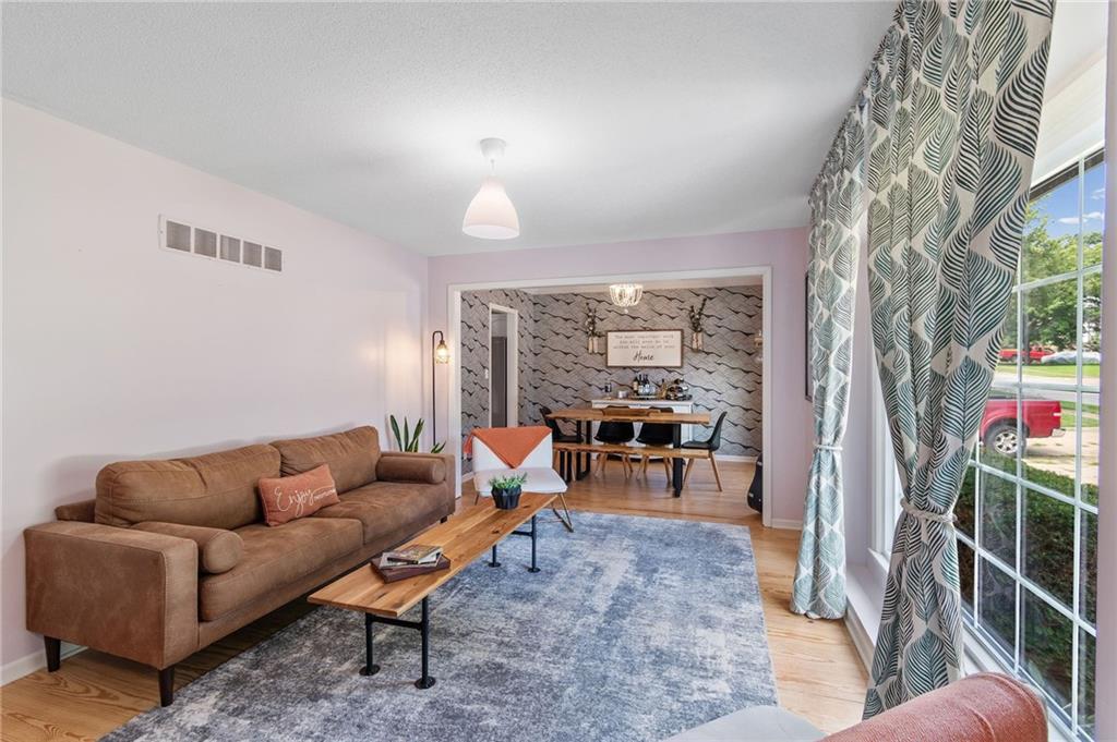Photo 6 of 413 Pershing Street