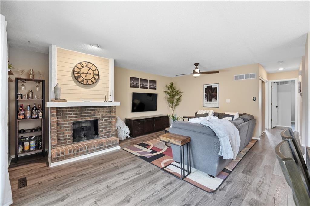 Photo 2 of 10991 Gillette Street