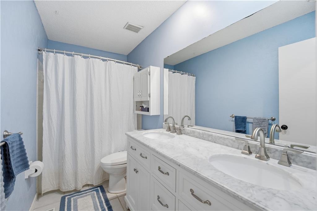 Photo 6 of 10991 Gillette Street
