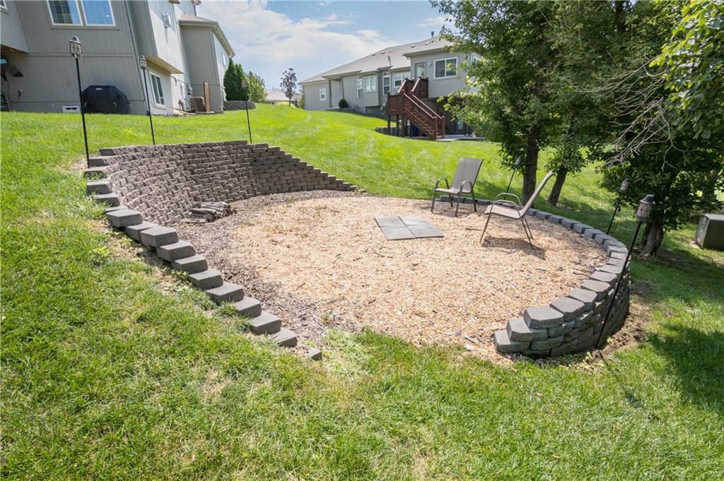Photo 5 of 31736 W 83rd Court
