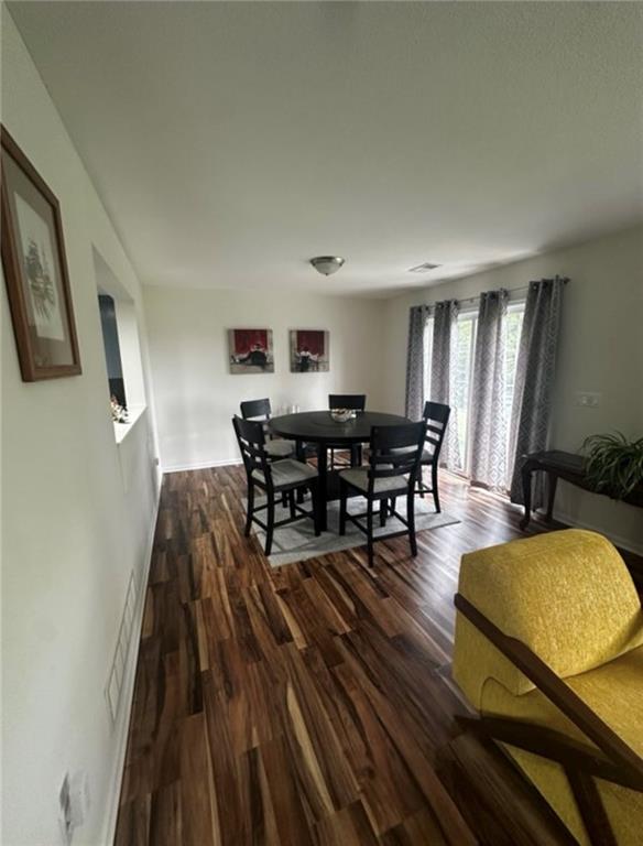 Photo 5 of 625 E Spring Avenue