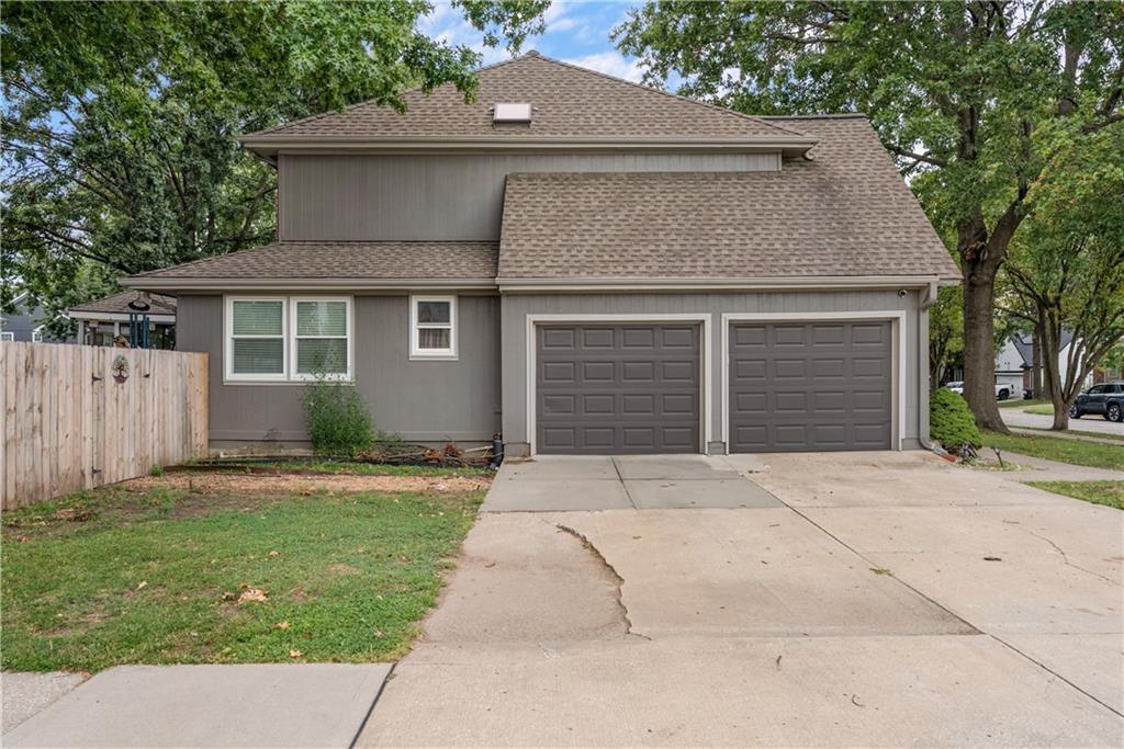 Photo 4 of 1028 SE Bordner Drive