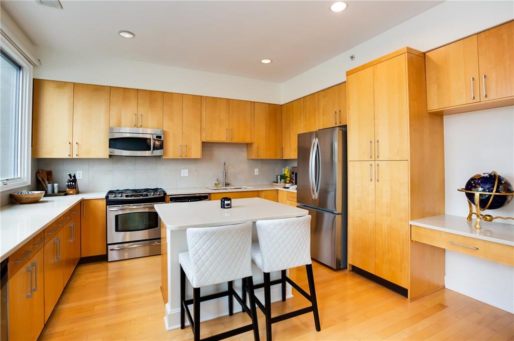 Photo 6 of 4521 Wornall Road #210