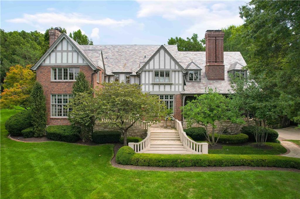 Photo of 5800 Brookbank Lane