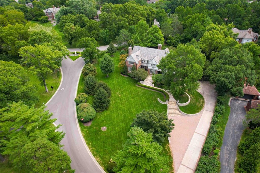 Photo 7 of 5800 Brookbank Lane
