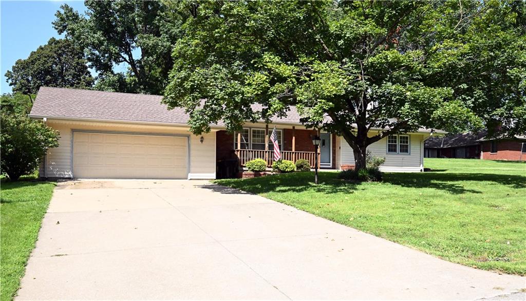Photo 3 of 1203 W Price Avenue