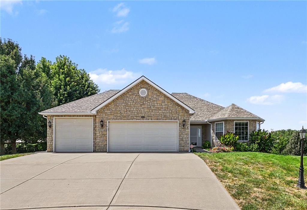 Photo 3 of 301 Prairie Rose Circle