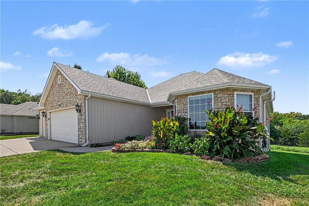 Photo 4 of 301 Prairie Rose Circle