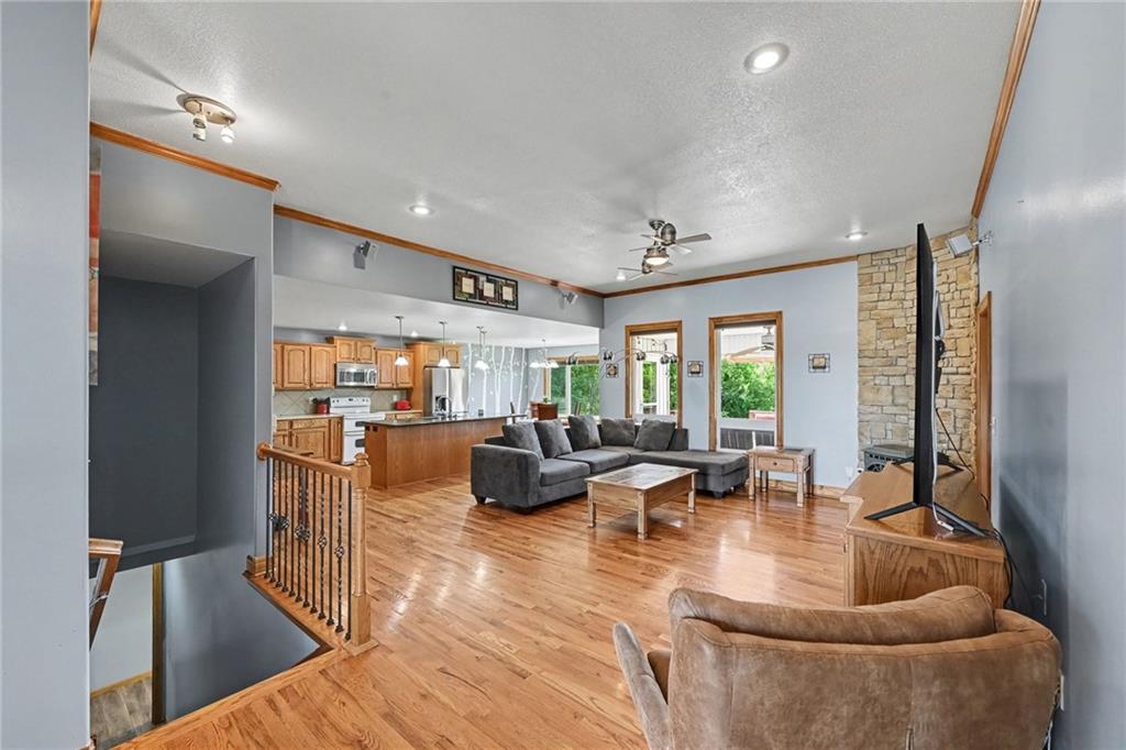 Photo 6 of 301 Prairie Rose Circle