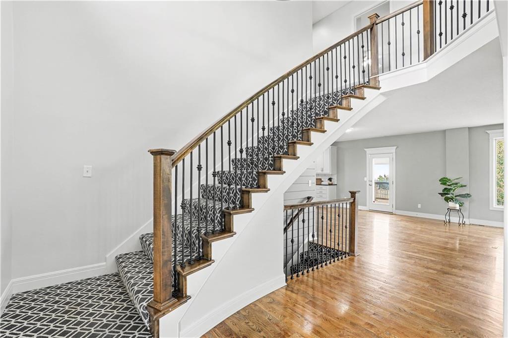 Photo 3 of 1922 Bluestone Drive