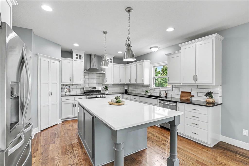 Photo 7 of 1922 Bluestone Drive