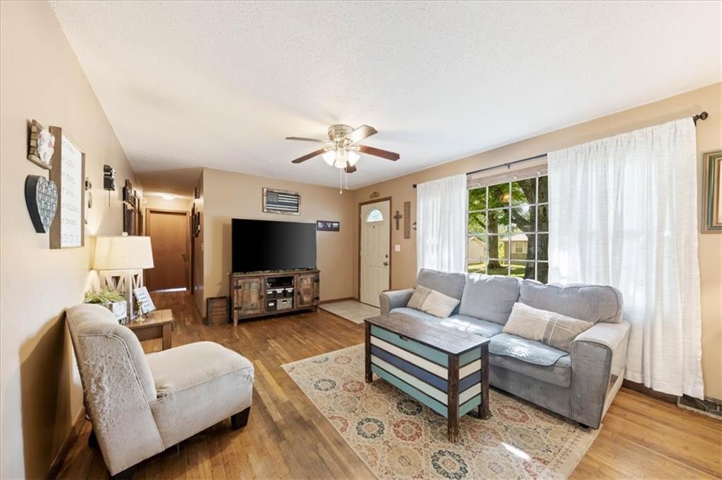 Photo 6 of 1101 S Highland Drive