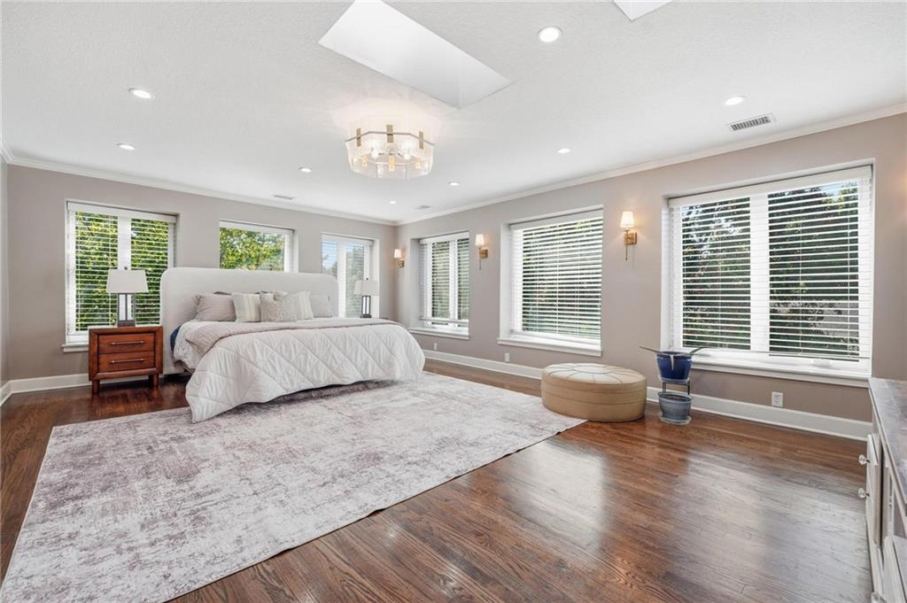 Photo 6 of 5305 W 83rd Street