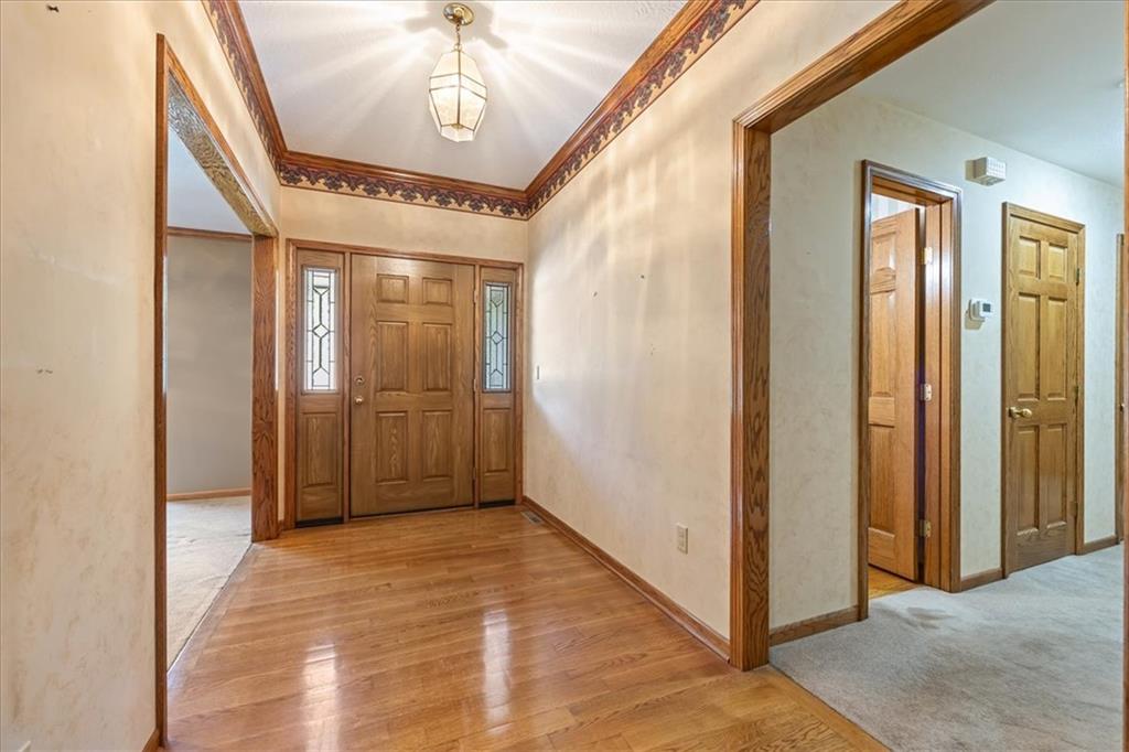 Photo 5 of 413 N Park Drive