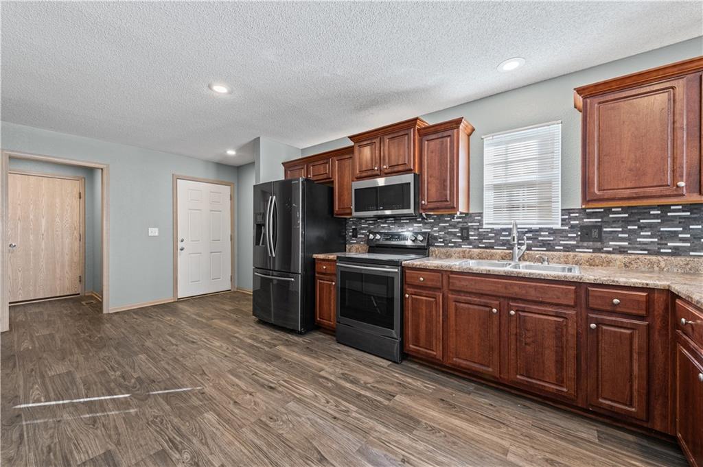 Photo 6 of 15355 NW 123rd Street