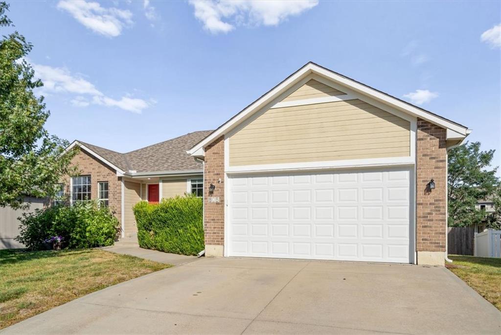Photo of 805 SW Bobcat Street