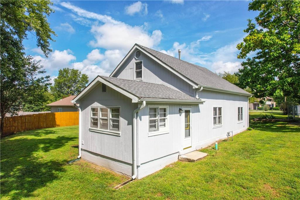 Photo 7 of 20 Schwartz Avenue