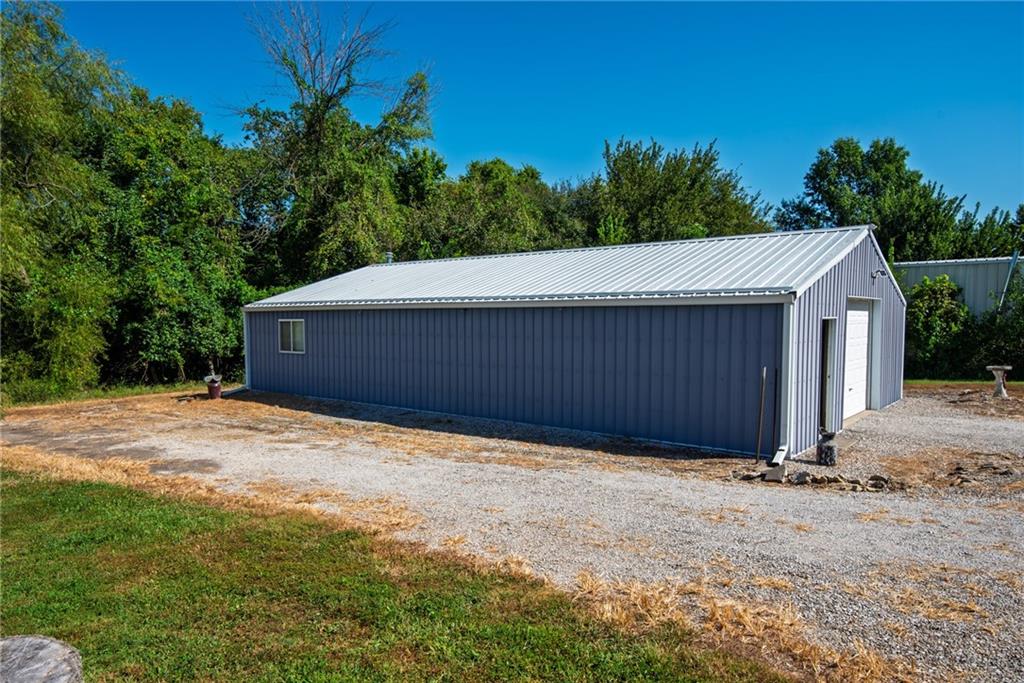Photo 7 of 1727 NW 655 Road