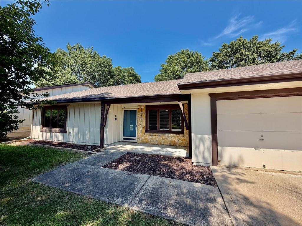Photo 2 of 8204 E 189th Street