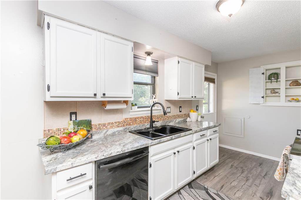 Photo 6 of 806 Covey Drive